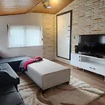 Apartamento Silenos Stone House