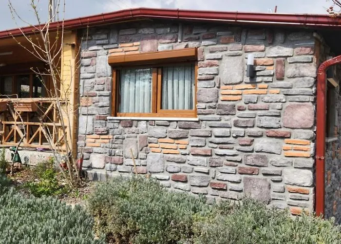 Silenos Stone House Apartman *